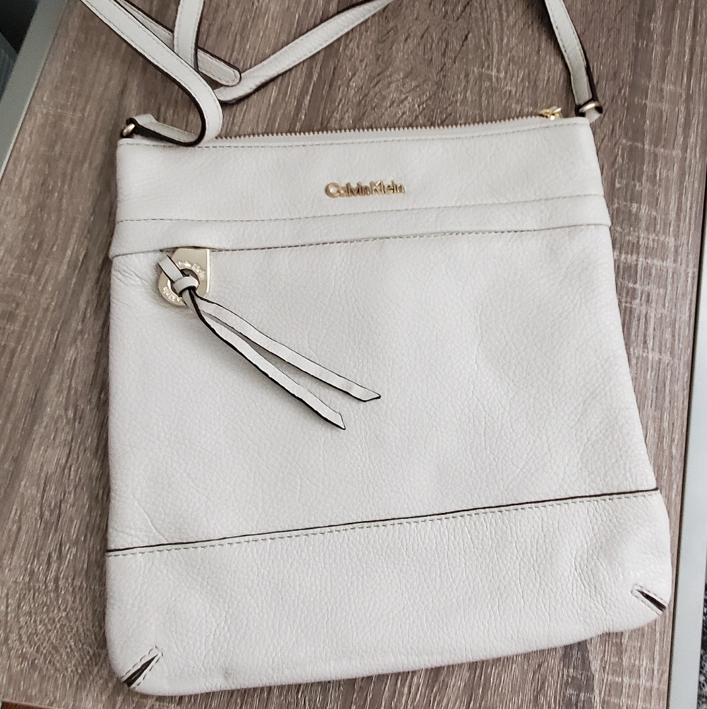 Calvin Klein Crossbody *Mint Condition*